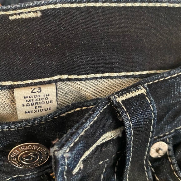 Faded dark rinse True Religion jeans size 23 - Picture 4 of 5